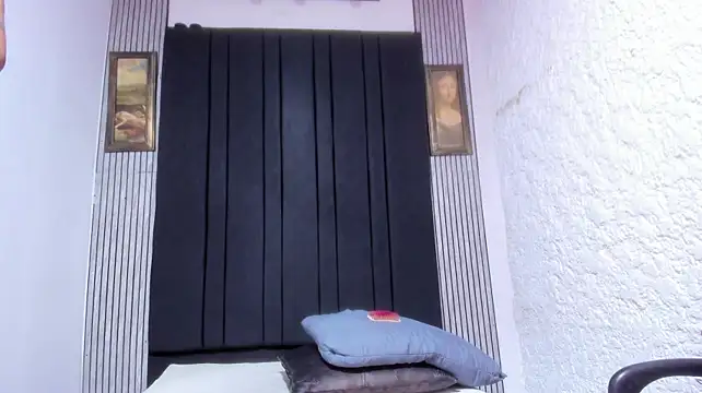 Emily_Collins69 élő XXX-chatje