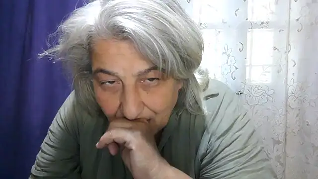 ExquisiteMature XXX чат на живо