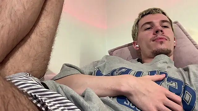 Jeremy1Scott XXX чат на живо