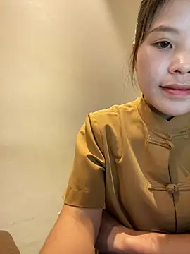 Bella_7777's Live XXX Chat