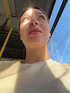 Coconut_milk Adlı Modelin Canlı XXX Sohbeti