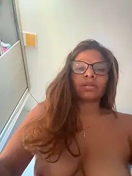 Živý XXX chat ROUSSH