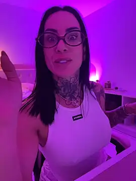 Anny_Fetish 即時 XXX 聊天