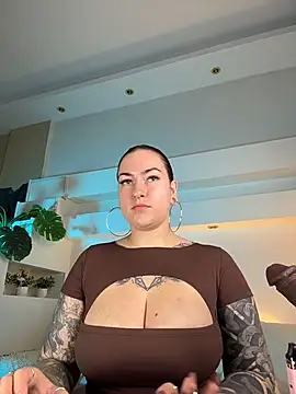 دردشة Tattitude_ الجنسية المباشرة