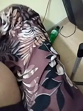 indianshycouple Adlı Modelin Canlı XXX Sohbeti
