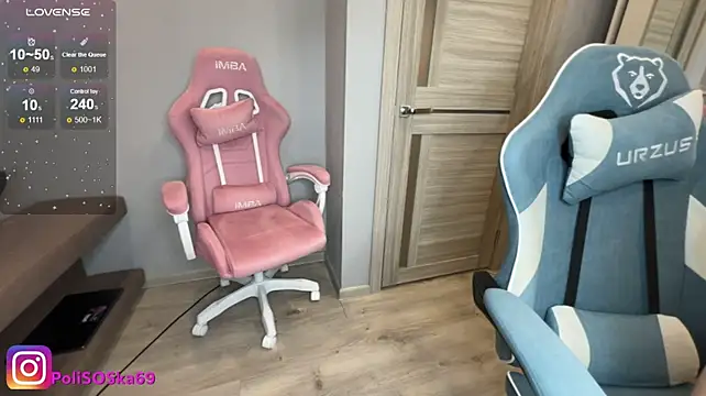 XXX chat uživo modela PoliSOSka