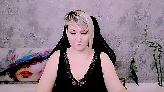Czat XXX na żywo – Djullia