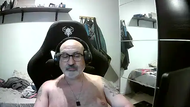 Nanferplus71 élő XXX-chatje