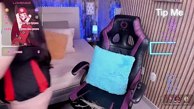 XXX chat uživo modela LolaVillalobos