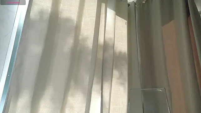 XXX chat uživo modela ScarletFlameee