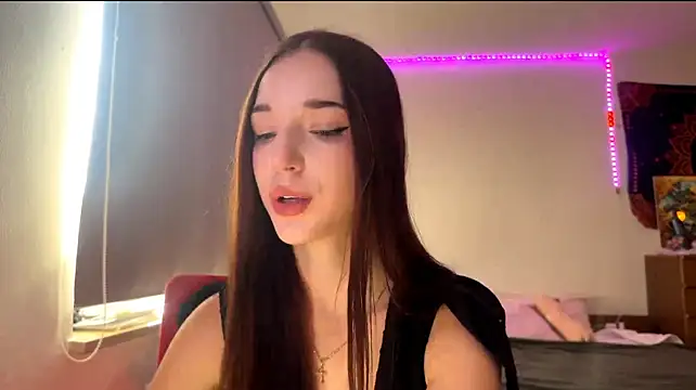 AntoninaErtle's Live XXX Chat