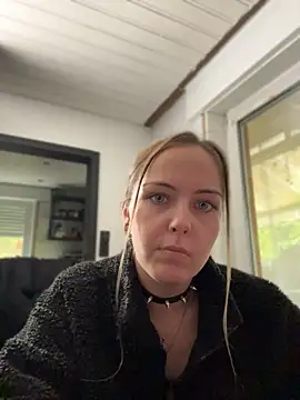 MaryPeach666 Adlı Modelin Canlı XXX Sohbeti