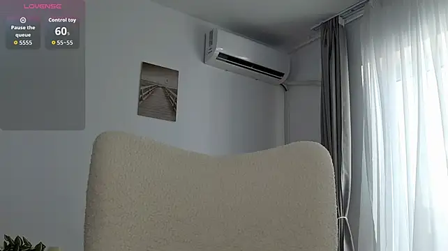 JullyFox লাইভ XXX চ্যাট