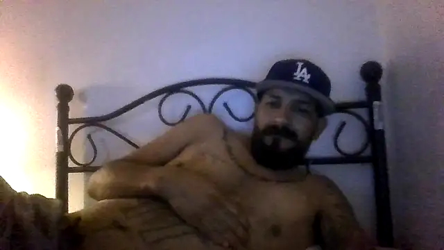 Call_Me_Snacks' Live XXX Chat