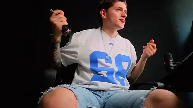 FelixStarkk XXX чат на живо
