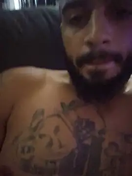 Bustinnuts69 XXX чат на живо