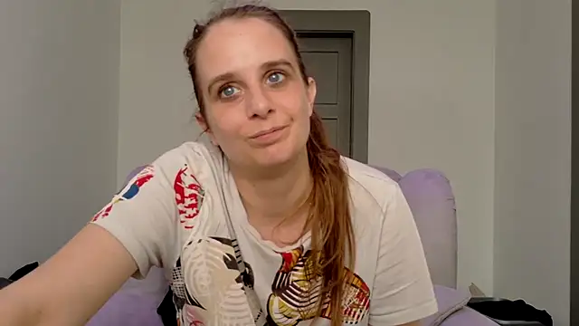 دردشة Chantalee الجنسية المباشرة