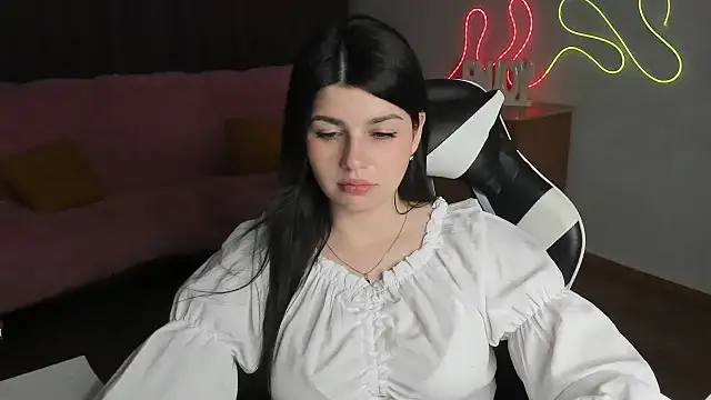 Chat +18 de KisaModel ao vivo