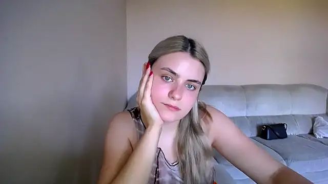 _shy_sabrina__'s Live XXX Chat