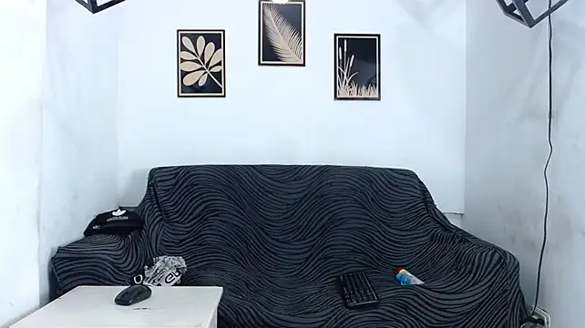 tiberius_blaunch Live XXX Chat