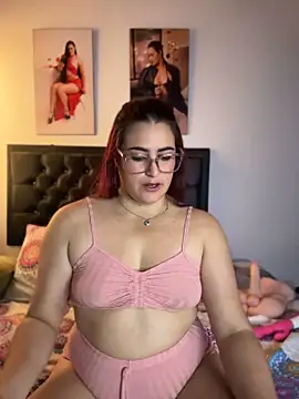 Chatroom XXX en direct de ChloeeLaurent