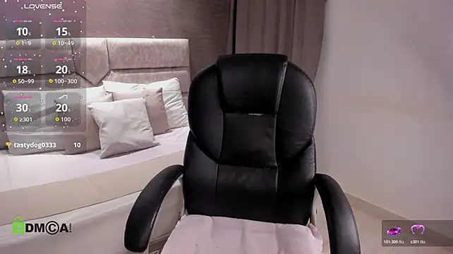 XXX chat uživo modela miaparker25