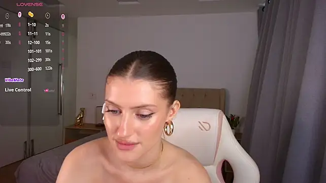 צ'אט XXX בשידור חי של Skinny_Alice