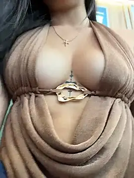 Valentina-gomezz Adlı Modelin Canlı XXX Sohbeti