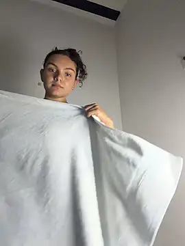 Eva_stark10 Adlı Modelin Canlı XXX Sohbeti