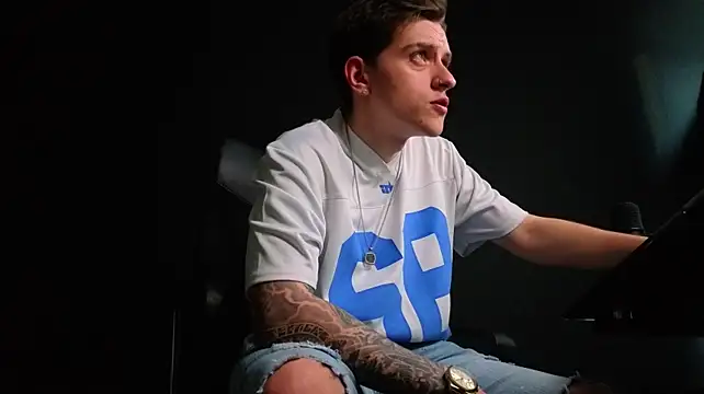 FelixStarkk live XXX chat