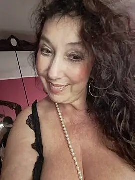 XXX chat uživo modela GypsyEsmeralda
