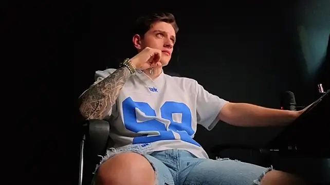 FelixStarkk Live XXX-Chat