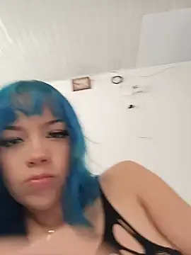 צ'אט XXX בשידור חי של mistyyblue