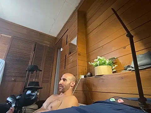 Show modela asirTainNYCGuy na web-kameri