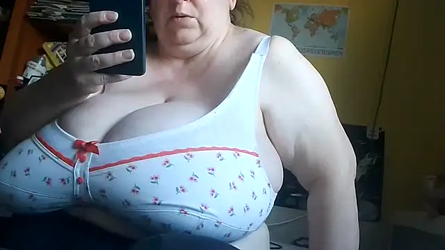 Nataliesbestjuggs Adlı Modelin Canlı XXX Sohbeti