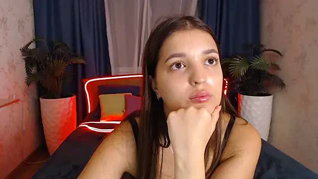 ChicGirl Adlı Modelin Canlı XXX Sohbeti