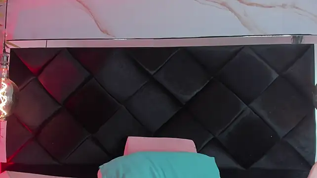 XXX chat uživo modela AngelaaCute_
