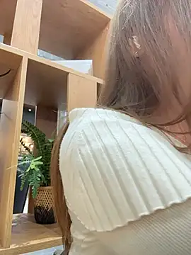 KristiRichn Live XXX chat