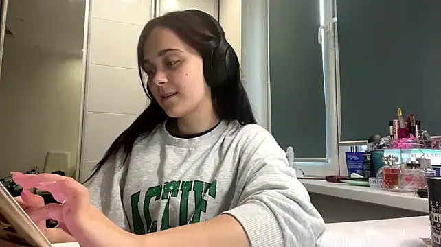 HillaryNallie - If i am cute