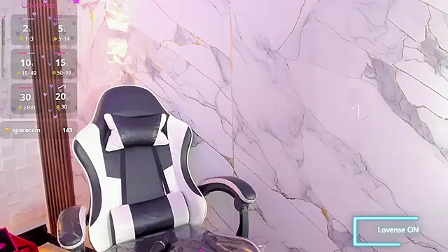 dolly_boob 现场XXX聊天