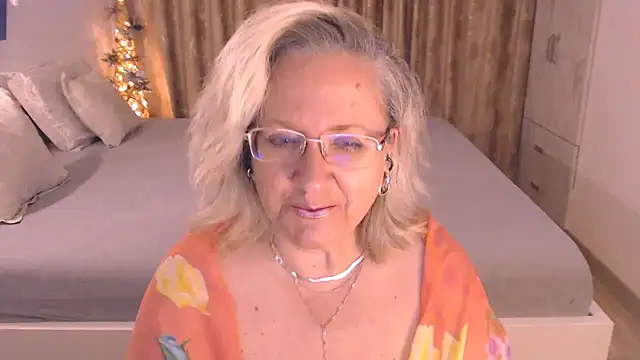 Sensy Chat XXX live