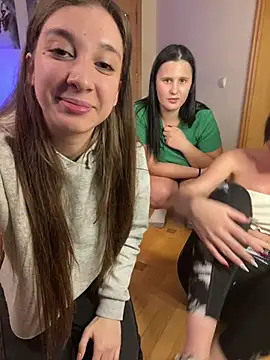 Chat XXX en directo de CherryBombs-