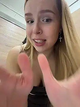دردشة Liza_risky الجنسية المباشرة