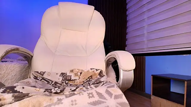 Mili_Cat - TITJOB AND CUM ON MY BIG BOOBS