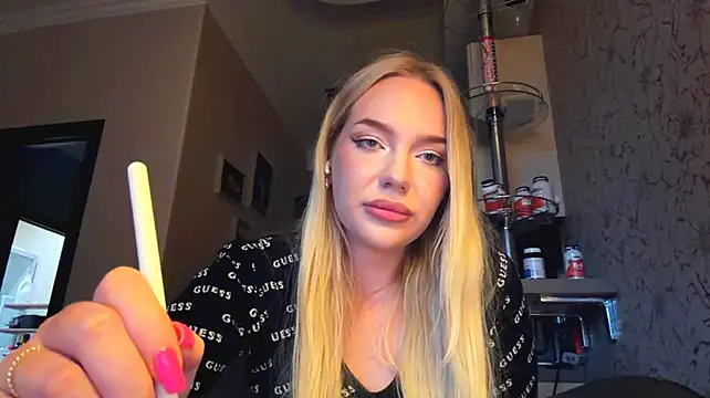 MartinaOrmsby Chat XXX in diretta