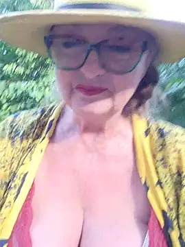 Hot-Muci Live XXX Chat