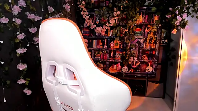AsheLucker Chat XXX in diretta