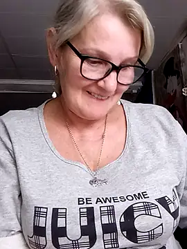 Chat +18 de irinamaux ao vivo
