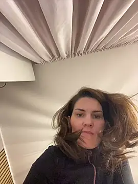 Ms-Lust1- – Live XXX-chat