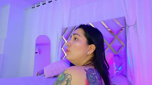 KathiaJenner 라이브 XXX 채팅